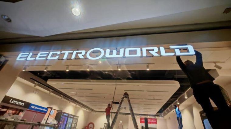 Installation of a retail store fascia – CADMAP, Delhi